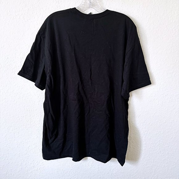 MOTLEY CRUE 2023 World Tour T-Shirt Heavy Metal Rock Band T-shirt Gildan XL - Picture 2 of 5